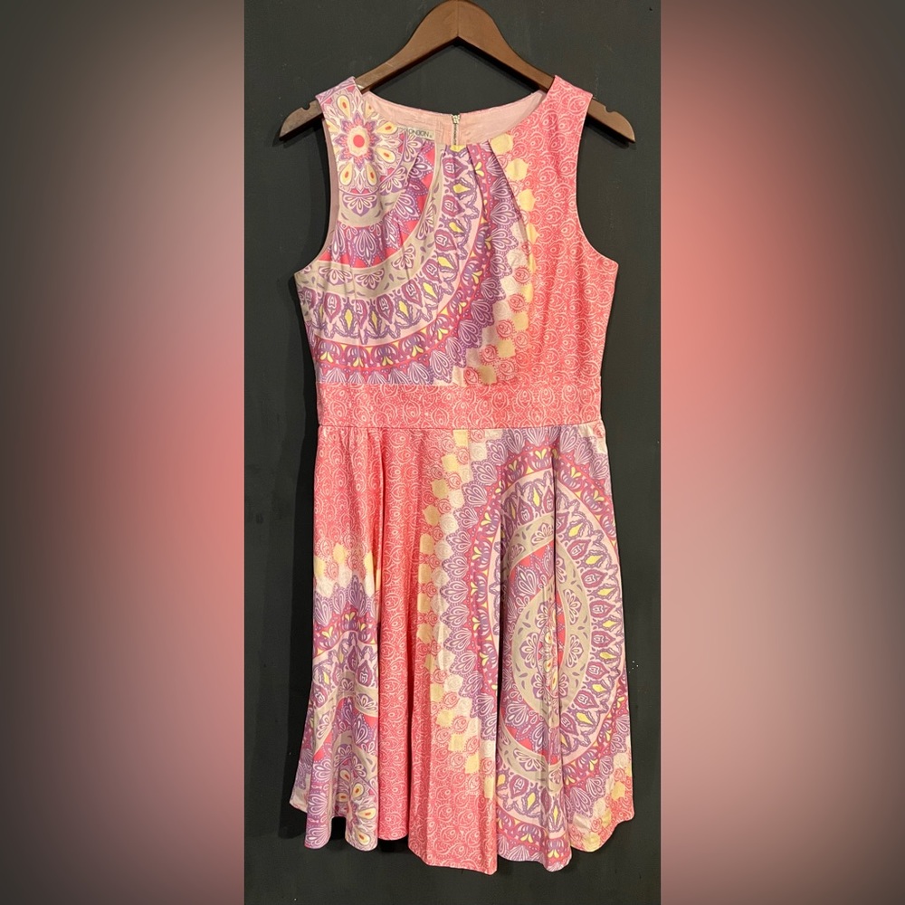 Maggy London fit and flare pleated dress with exposed back zipper size 10